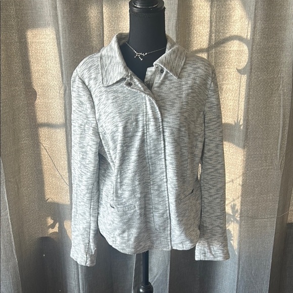 CAbi Gray Sweater Cozy Knitwear Essential - Picture 1 of 5